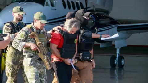 Hernán Bermúdez es trasladado a México