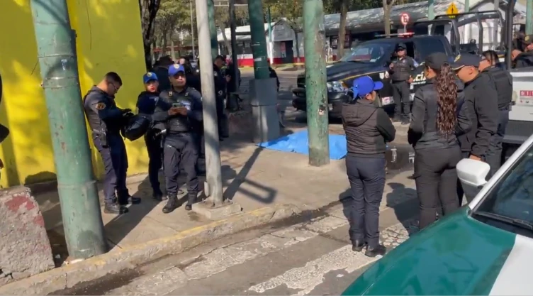 Asesinan a mujer en Iztacalco; agresor se disparó en Río Churubusco, Iztacalco