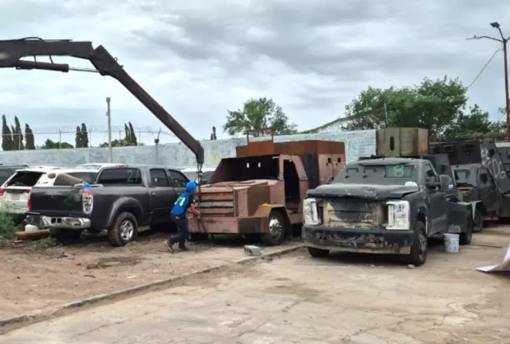 destruyen 33 autos monstruo en Tamaulipas