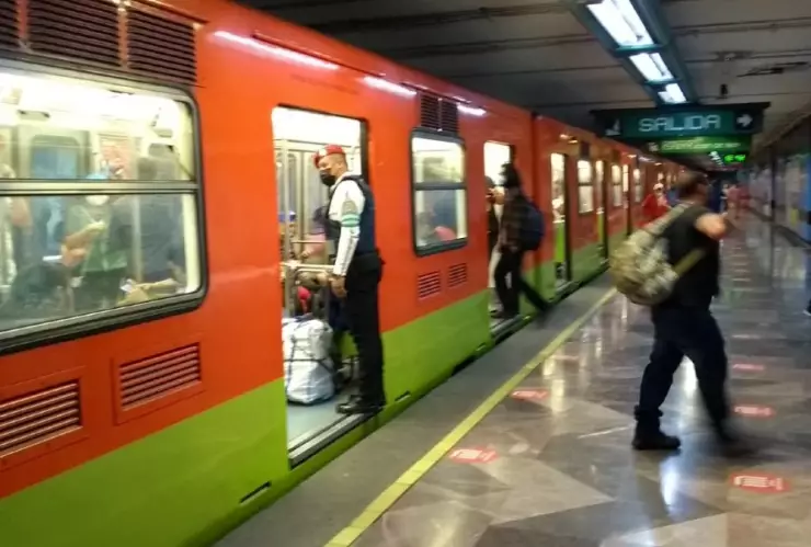 metro cdmx retrasos 23 de julio