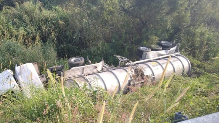 Volcadura pipa Poza Rica Veracruz