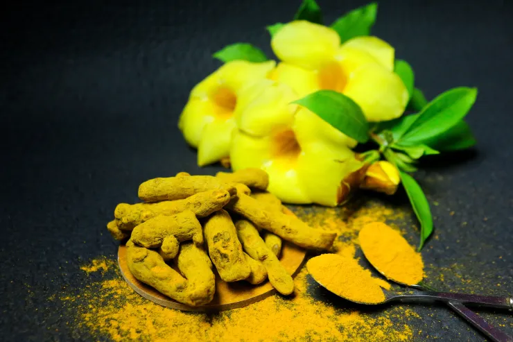 Mezcla de crema corporal con cúrcuma: para qué sirve y cuáles son sus beneficios