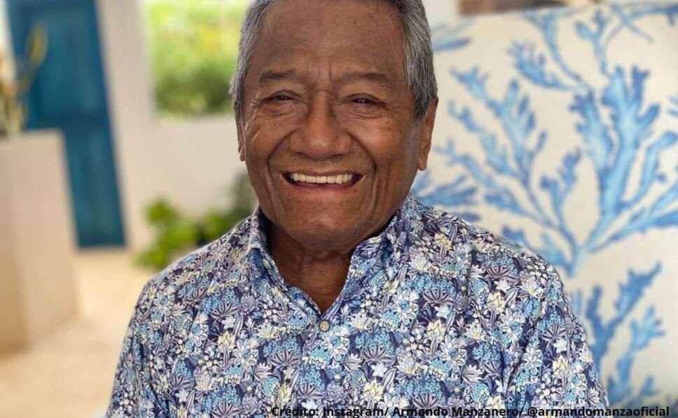 Familia de Armando Manzanero confirma que el cantante se encuentra intubado por agotamiento físico.