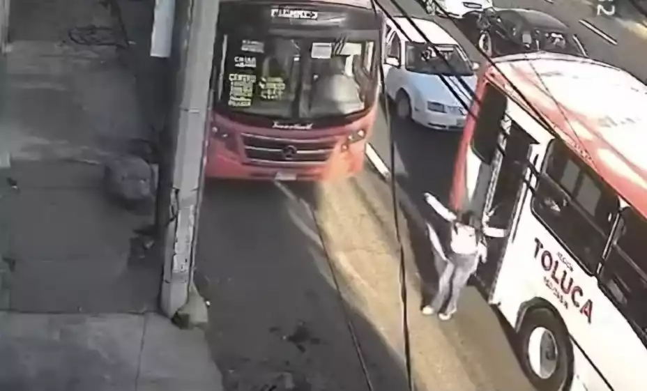 Mujer camión.jpeg