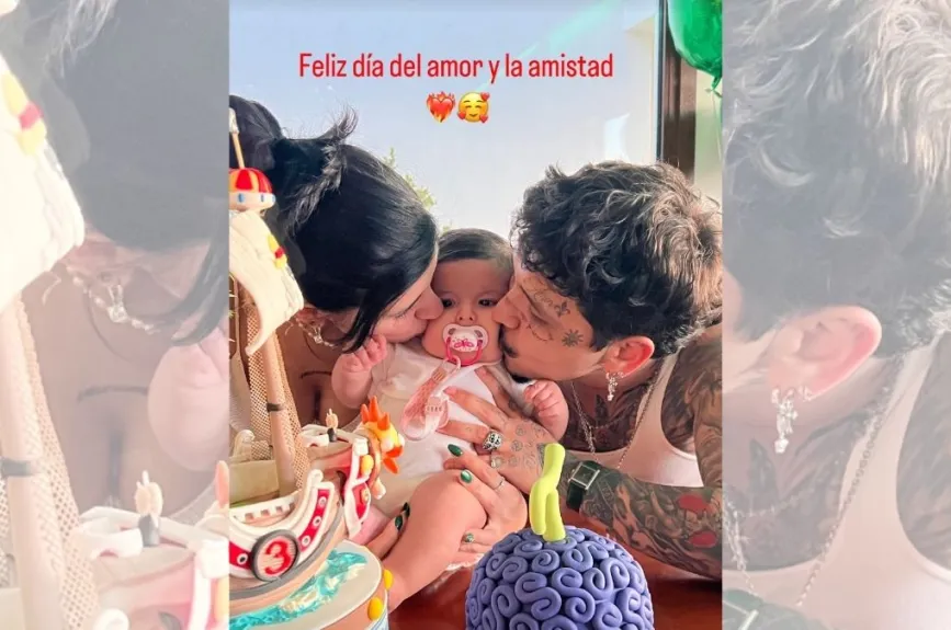 Cazzu y Christian Nodal besando a Inti.jpg