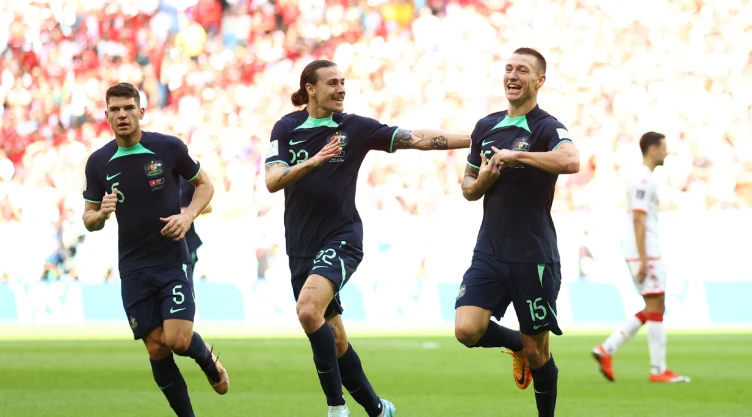 Jugadores de Australia celebran en Qatar 2022