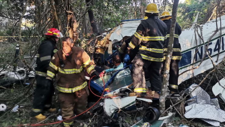 Avioneta se desploma en Puerto Vallarta, Jalisco