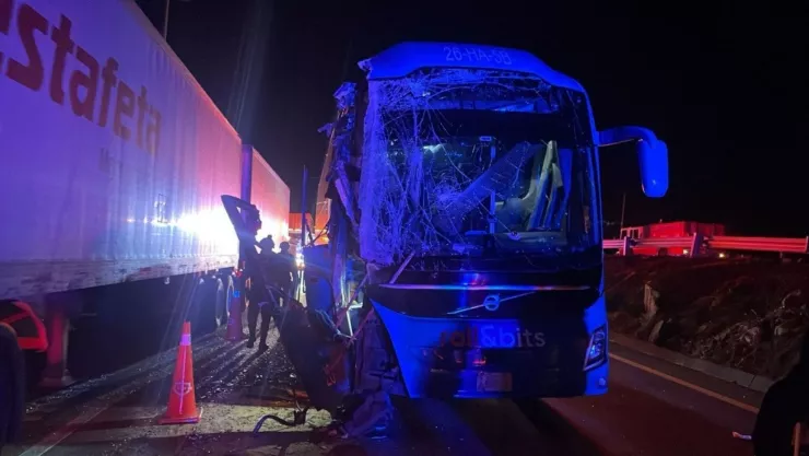 Reportan un APARATOSO accidente en Carretera San Juan de los Lagos; hay múltiples heridos