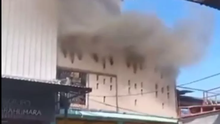 VIDEO | ¡ÚLTIMA HORA! Se registra incendio en el Mercado de Abastos