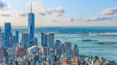 Vista panorámica de los edificios y del río Hudson de Nueva York