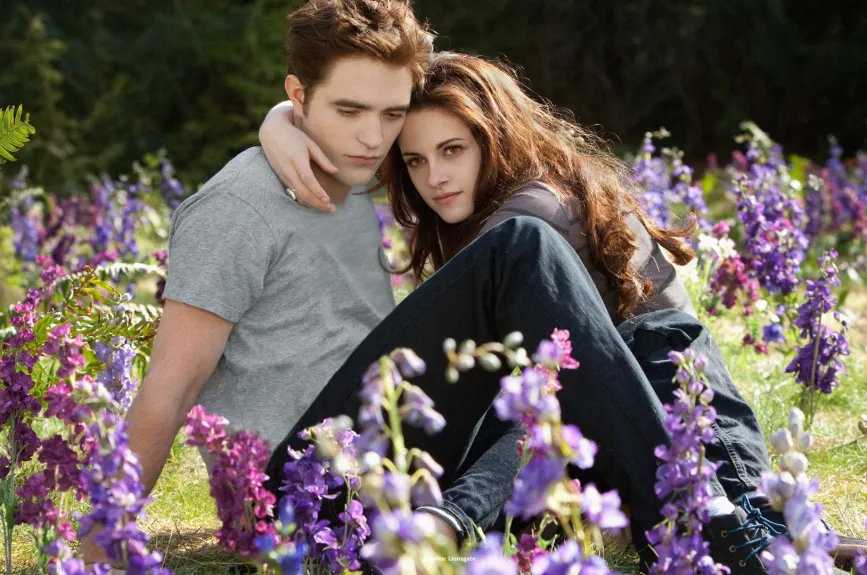 Te contamos cómo fue que Robert Pattinson se preparó para dar vida al personaje de Edward Cullen. | Crepúsculo por Azteca 7