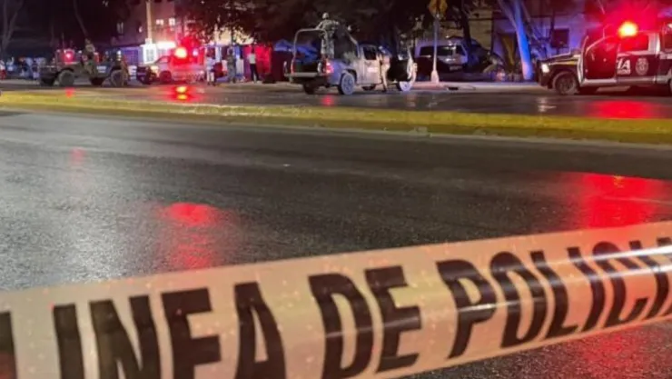 Atacan a balazos camión de pasajeros