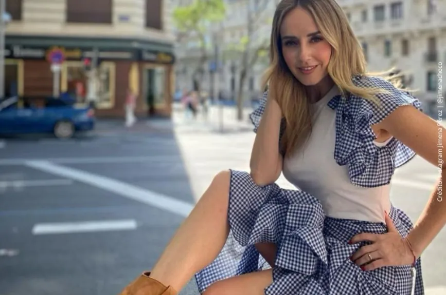 Jimena Pérez con vestido de olanes. .jpg