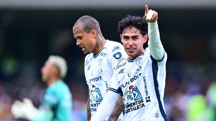 Pachuca golea a Pumas a domicilio en la Jornada 1 del Apertura 2026