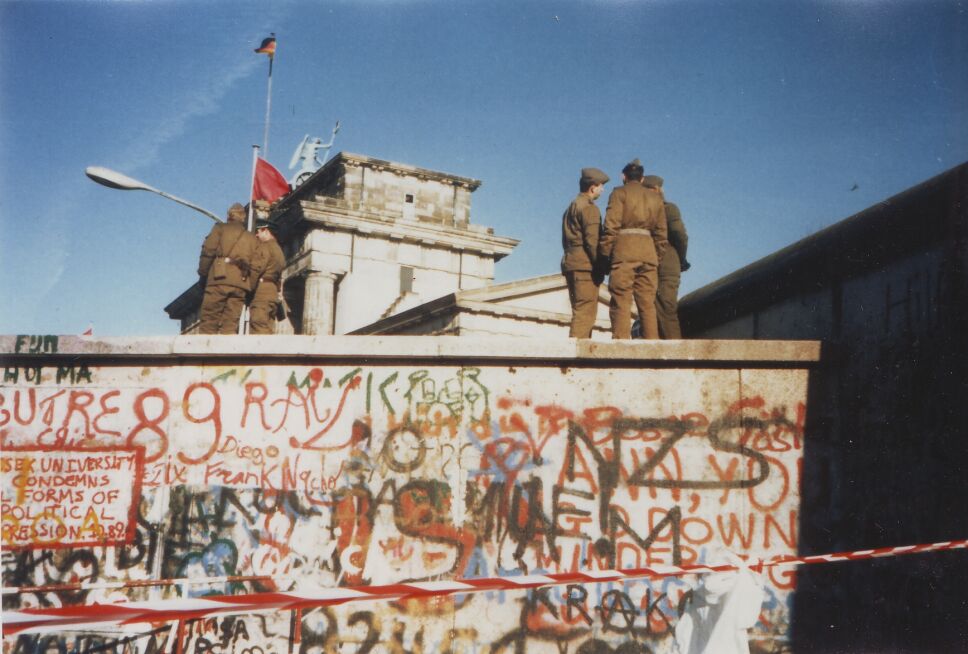 efemérides 9 de noviembre c.jpg