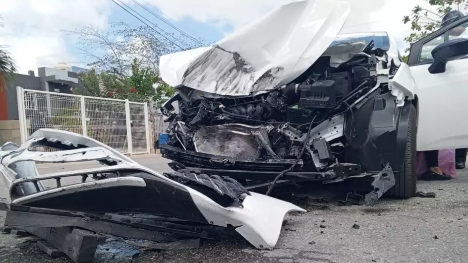 Se reporta aparatoso accidente cerca de Arco Norte en Cancún HOY miércoles 7 de mayo de 2025.jpg