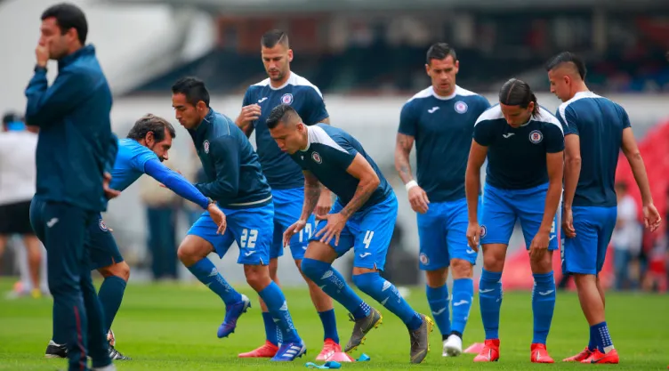 Cruz Azul entrenando