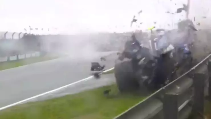 Así fue el escape de un piloto en el GP de Países Bajos tras incendio de su vehículo