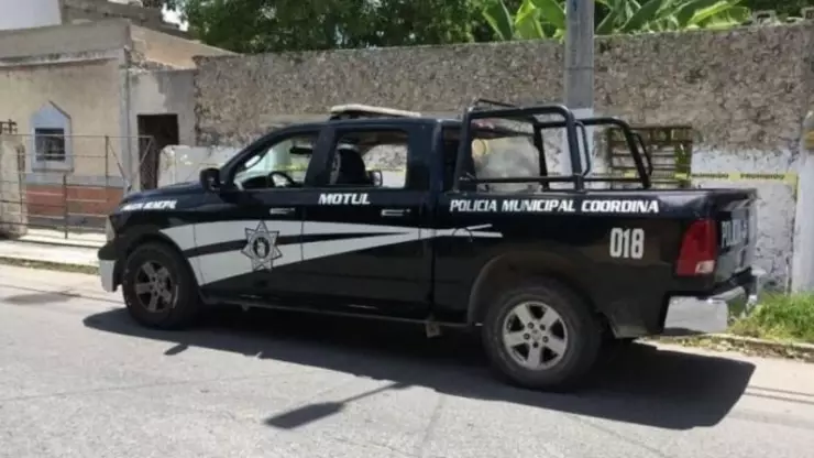 Sujeto es DETENIDO en Motul por presunta posesión de arma blanca y sustancias ilícitas