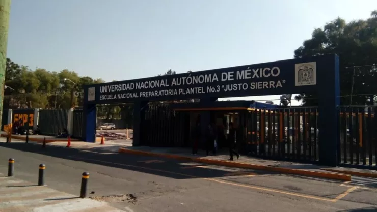 plantel 3 “Justo Sierra”, de la Escuela Nacional Preparatoria