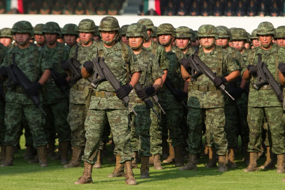 Militares
