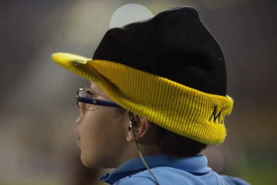 También deben acudir a él en caso de síntomas propios de la conjuntivitis, enfermedad que se genera por la contaminación del ambiente y por alergias al polvo o al polen; dichas infecciones se tratan con medicamento y no requieren de lentes