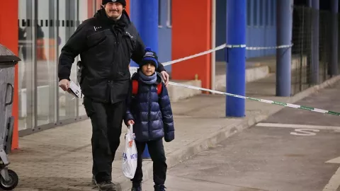 niño ucraniano de 11 años huye solo de ucrania tras invasión de rusia