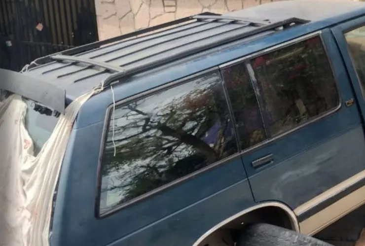 Zapopan: Persona arreglaba una camioneta, cuando esta le cae encima y muere