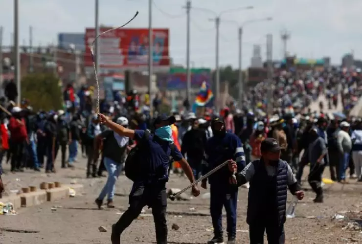 El ganador peruano Gustavo Rodríguez del Premio Alfaguara de novela 2023, sobre la crisis política que hay en su país.