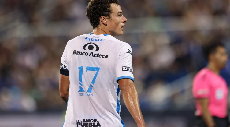 Esteban Lozano con Puebla