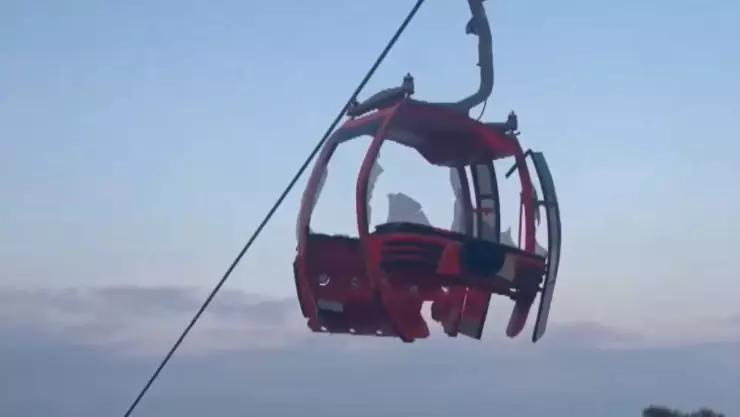 ¡Momentos de terror! Accidente en teleférico deja un muerto y varios heridos en Turquía