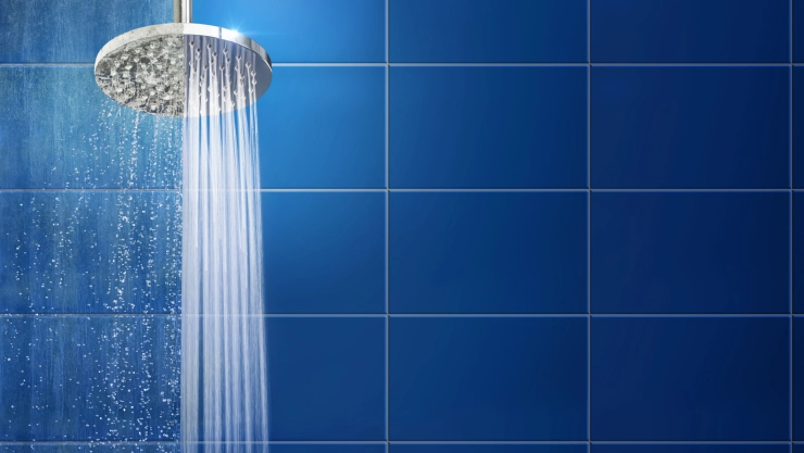 Bañarse en la mañana o la noche: Esto es mejor según la ciencia