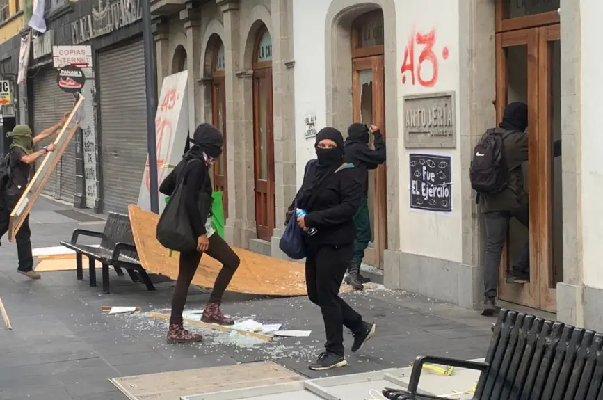 Ayotzinapa 43 normalistas marcha 2022