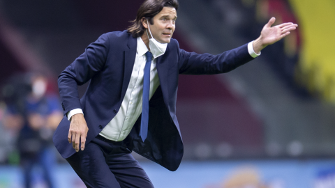 Santiago Solari enfr&iacute;a pol&eacute;mica en Cl&aacute;sico Nacional