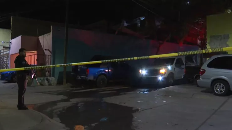 Localizan a hombre con impacto en la cabeza junto a un arma “hechiza”