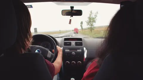 Efecto mirón en carretera: ¿Qué es y cuáles son los peligros?