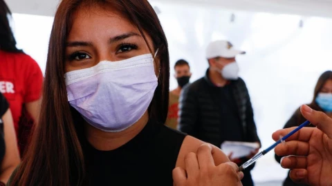 Anuncian segunda dosis para 18 a 29 años en 38 municipios del Edomex