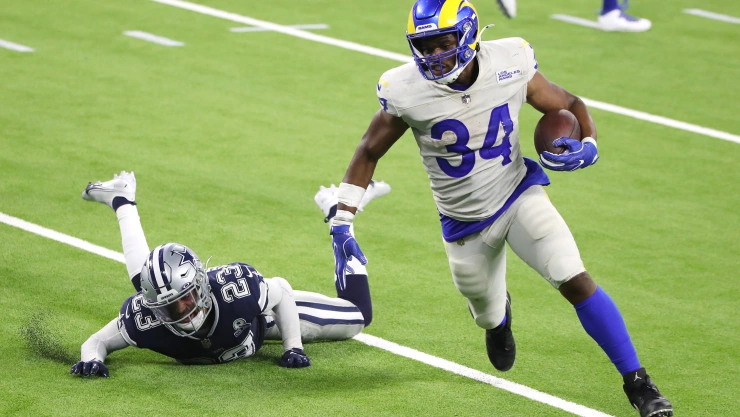 Dallas Cowboys v Los Angeles Rams