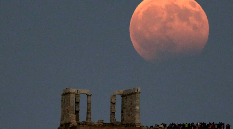 Lo que tienes que saber sobre el eclipse lunar de hoy