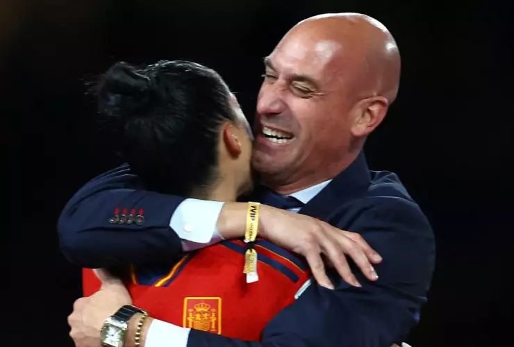 Jennifer Hermoso denuncia a Luis Rubiales ante la Fiscalía de España.jpg