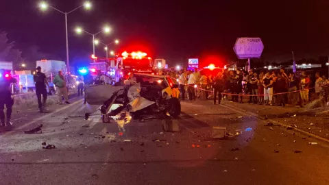Mueren policías en accidente sobre la México 15 en Ahome