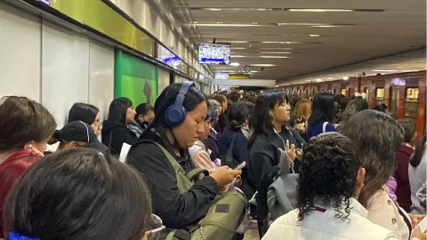 El Metro CDMX registra retrasos y aglomeraciones