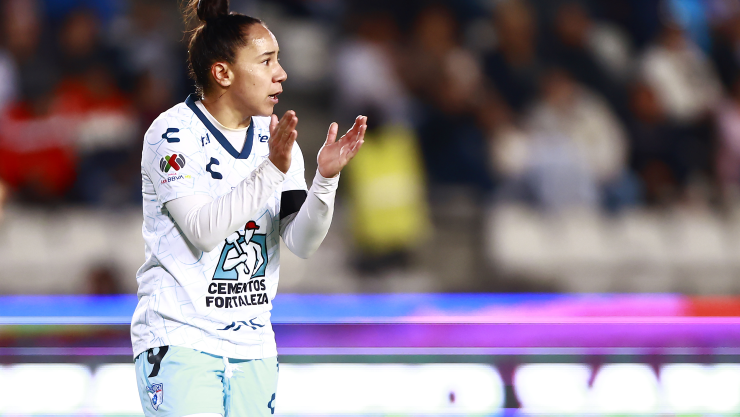 Charlyn Corral con Pachuca Femenil