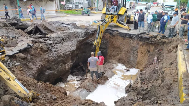 Controlan mega fuga en Iztapalapa; estas colonias se quedan sin agua