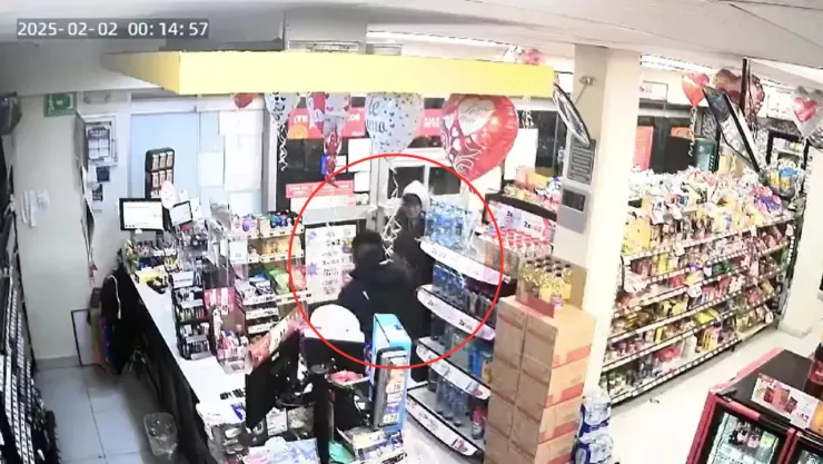 Liberan al policía que mató al asaltante de un Oxxo en Iztapalapa por defensa propia