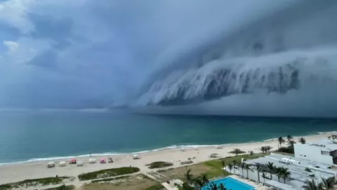 Impresionante nubes en forma de olas en Playa Miramar Tamaulipas.