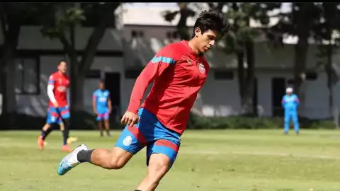 ¿Recuperado? Esta es la fecha en la que J.J. Macías podría regresar a jugar con Chivas