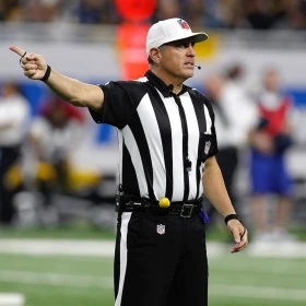 Super Bowl 2025: ¿Cuál es el significado de cada color de los pañuelos en la NFL, del rojo al amarillo?