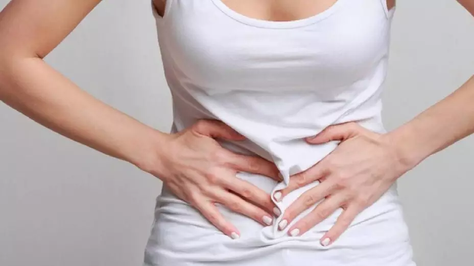 Buscan promover permiso laboral a mujeres con cólicos por menstruación