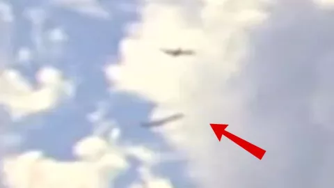 Aviones casi chocan en el aire